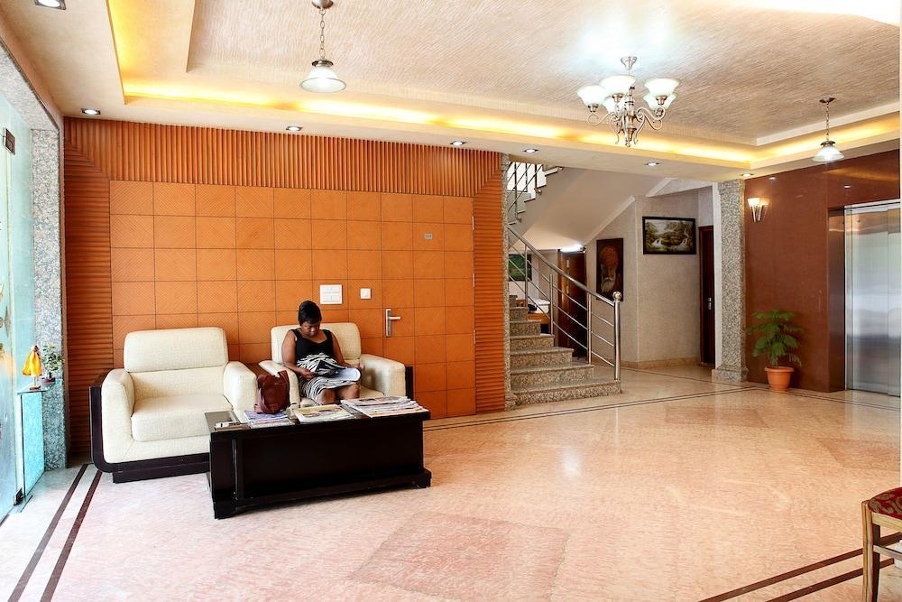 Indira International Inn Nuova Delhi Esterno foto