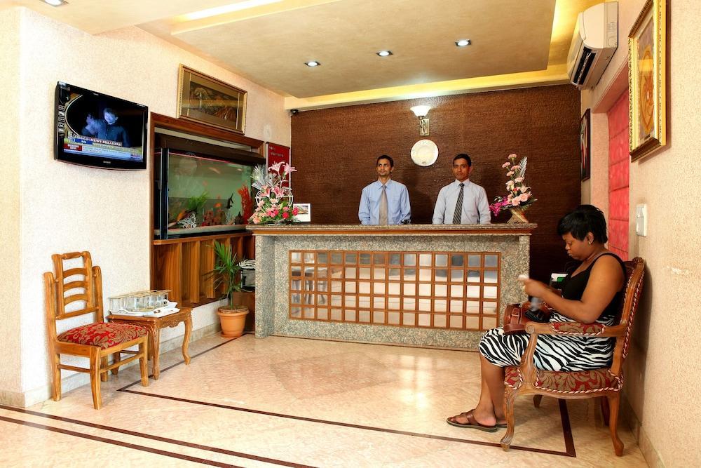 Indira International Inn Nuova Delhi Esterno foto