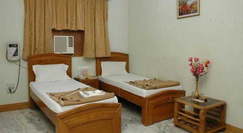 Indira International Inn Nuova Delhi Esterno foto